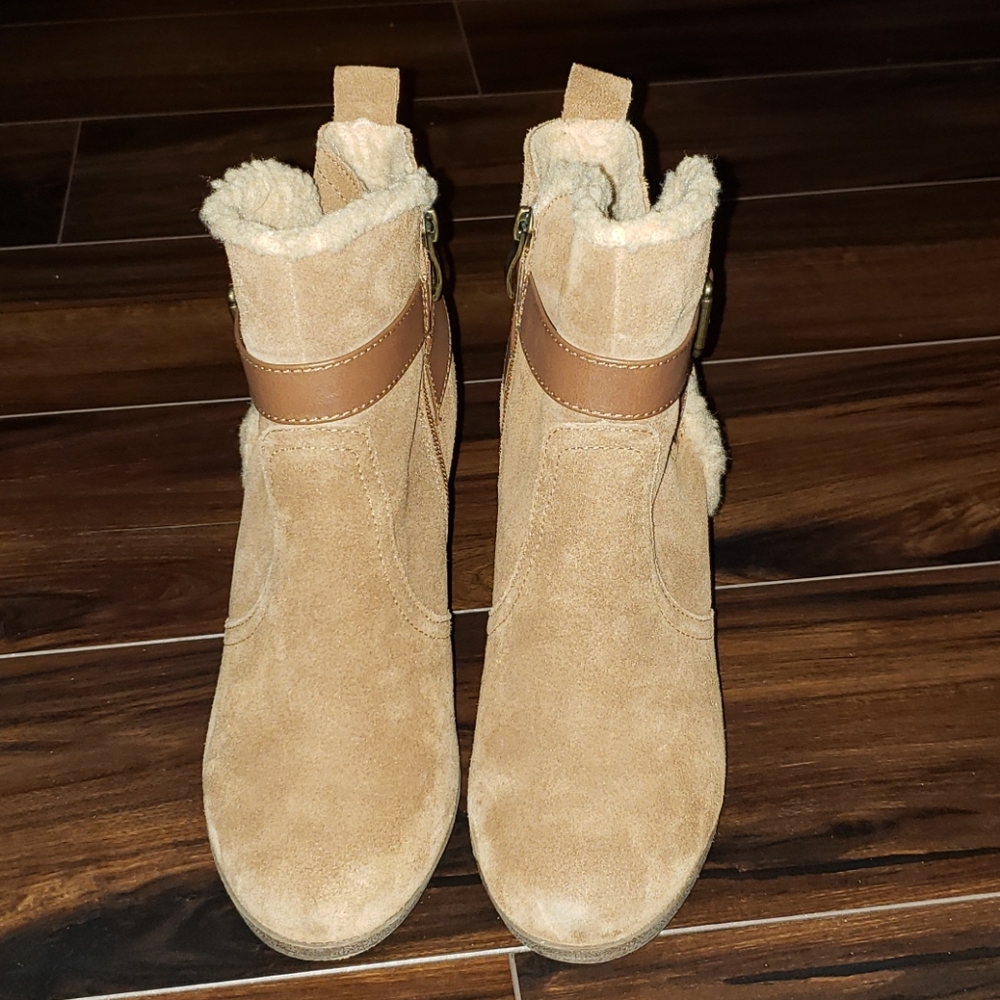 Boots - Picture 2 of 2